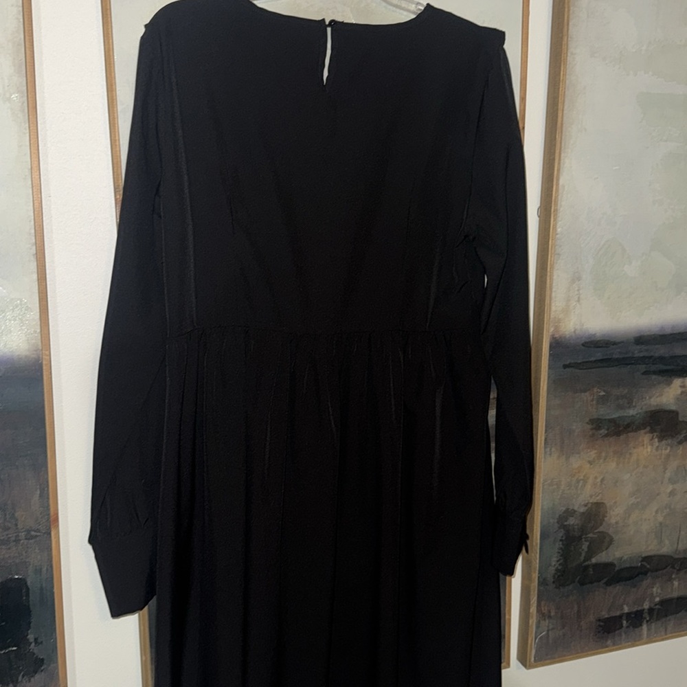 Black Midi Dress from SHEIN with Ruffled Accent and Side Zipper Size Large - Picture 8 of 10